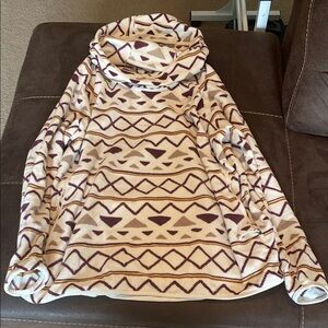 The North Face Cream and burgundy Geometric Hoodie